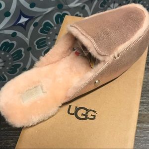 Authentic W Lane, Powder Pink sparkle, slip on loafers, Ugg, size 6